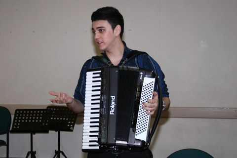President Ivan Liashenko made a demonstration of the Roland FR-7 V-Accordion.
