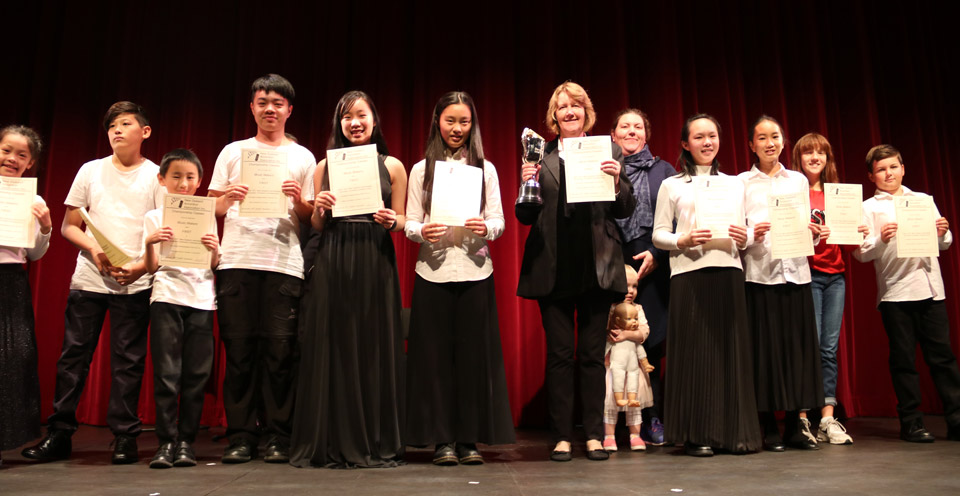 North Shore Music Makers conducted by Christine Johnstone