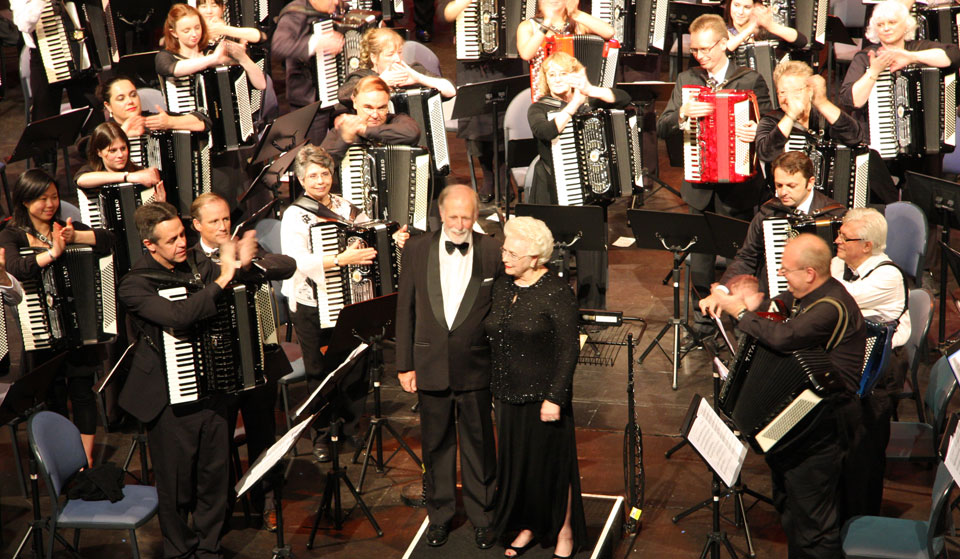 2009 World Accordion Orchestra III, conductors Gary Daverne and Joan Sommers