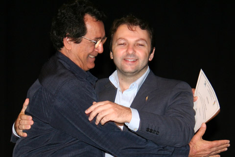 Mirco Patarini - Italy being given his certificate for adjudicating by Lauro Val&eacute;rio.