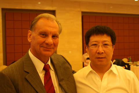 Wang Hongyu and  Viatcheslav Semionov