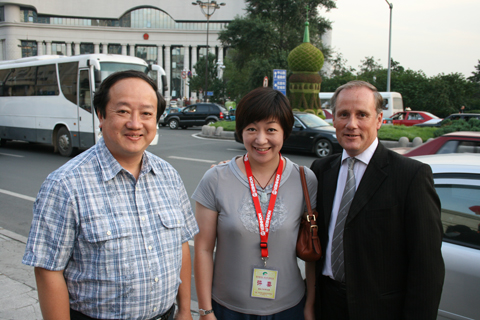 Li Cong, Crystal Wang and Raymond Bodell