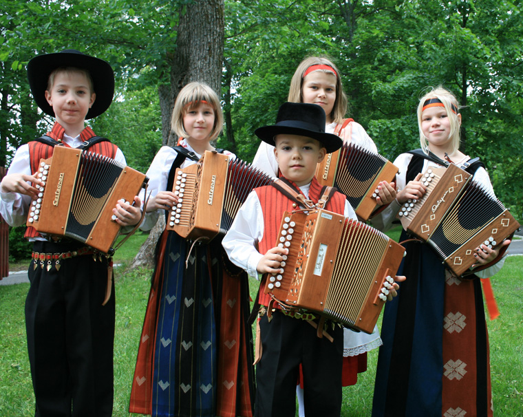 2 Row Finnish Folk Accordion Students - all students of Airi Hautamäki