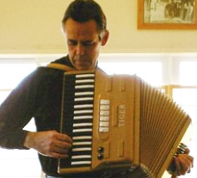 Kevin Friedrich playing the 45 year old Tiger model accordion from the Dargaville Museum