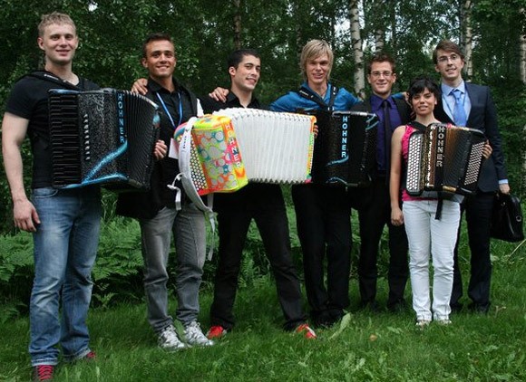 Group of current and past Primus Ikaalinen competitors
