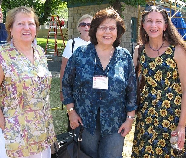 Angelica Bargou, Faithe Deffner and Joan Grauman