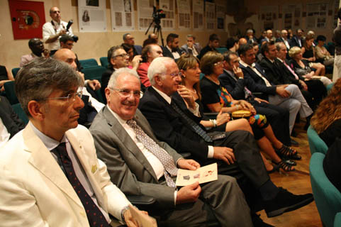 Beniamoni Bugiolacchi (second left)