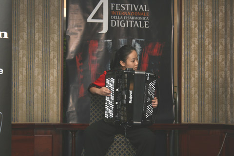 Hanzhi Wang (China)